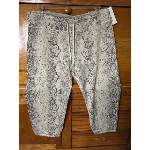 Calvin Klein Performance Pants - Calvin Klein Performance XL Grey Snakeskin Print Cropped Joggers NWT Quick Dry